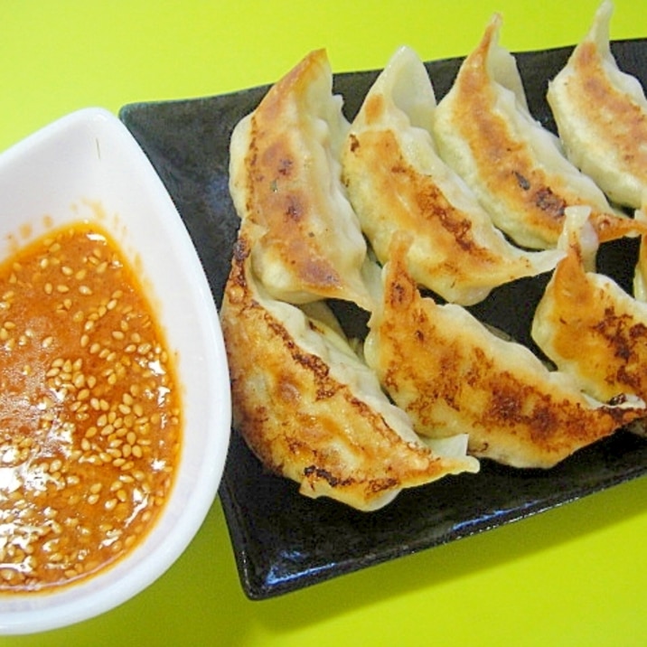 甘辛味噌ダレで 焼き餃子 レシピ 作り方 By Mint74 楽天レシピ